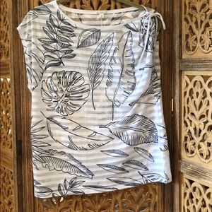 ❤️ Gap Navy White Palm print T-shirt tie sleeve M